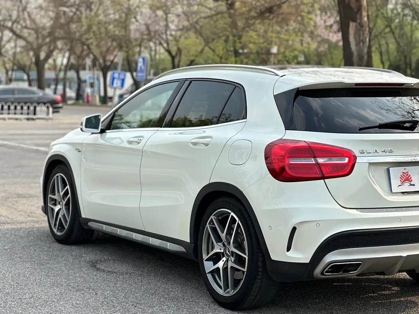 Mercedes-Benz GLA AMG 2015 AMG GLA 45 4MATIC фото 13