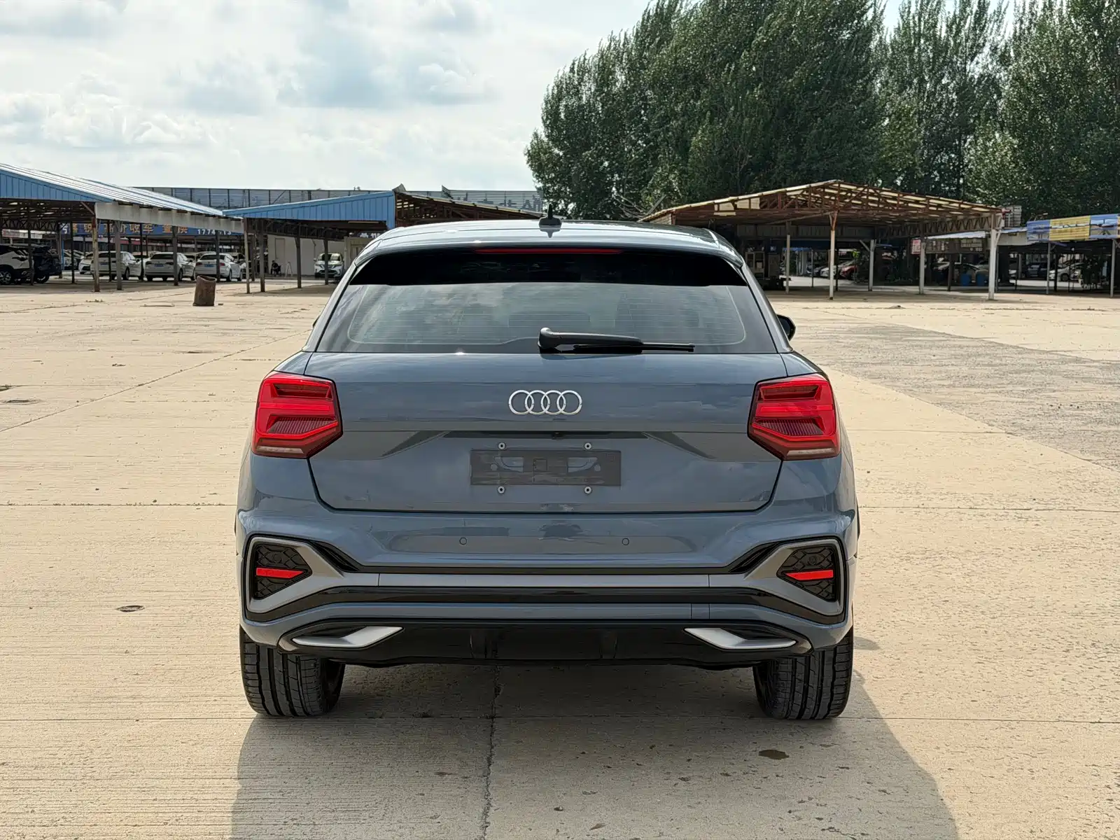 Photo 6 - Audi Q2L