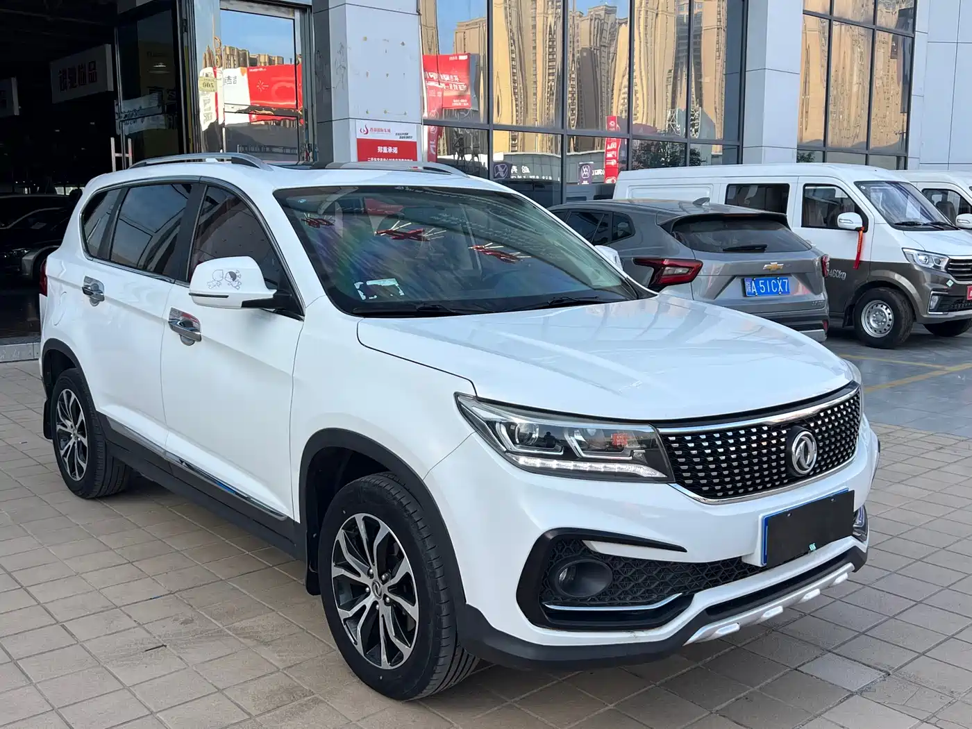 Dongfeng Fengxing Jingyi X5 2017 2017 Model 1.6L CVT Exclusive