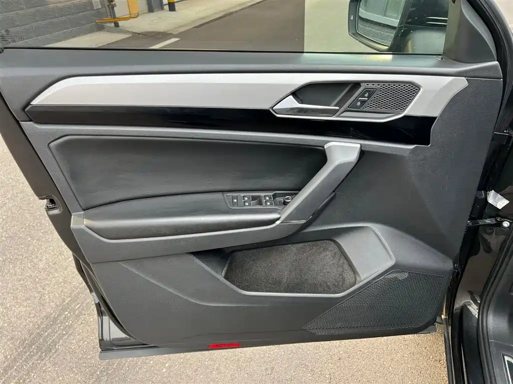 Volkswagen Tayron 2019 330TSI 2WD Luxury China V фото 9