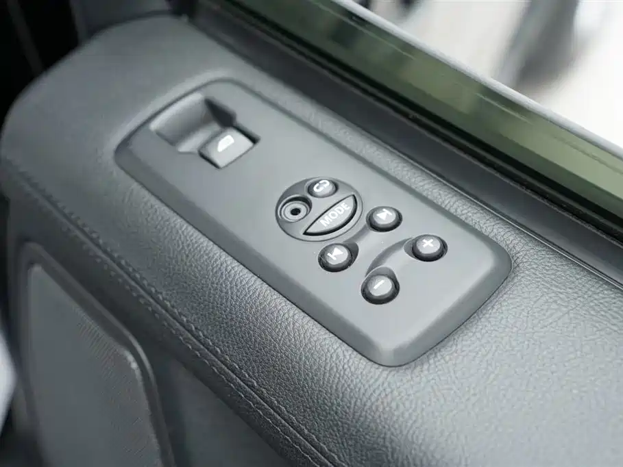 Фото 29 - Land Rover Range Rover Sport
