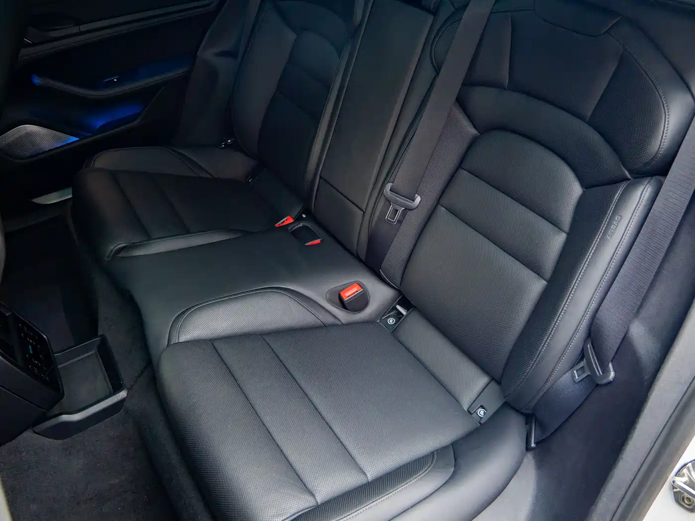 Porsche Taycan 2019 Taycan Turbo фото 15