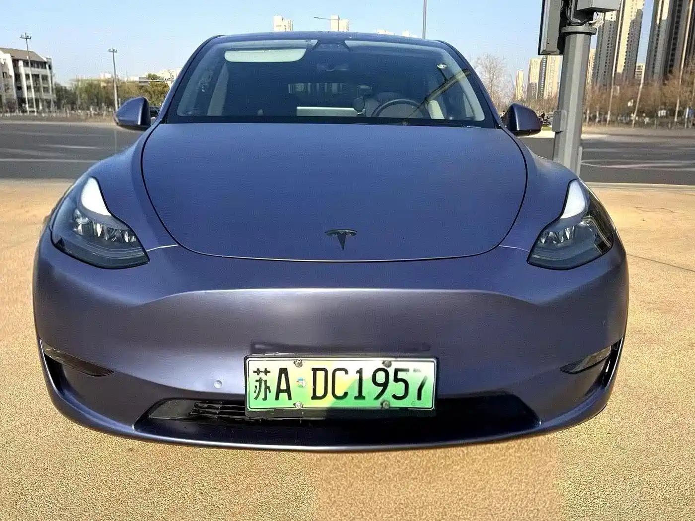 TESLA MODEL Y