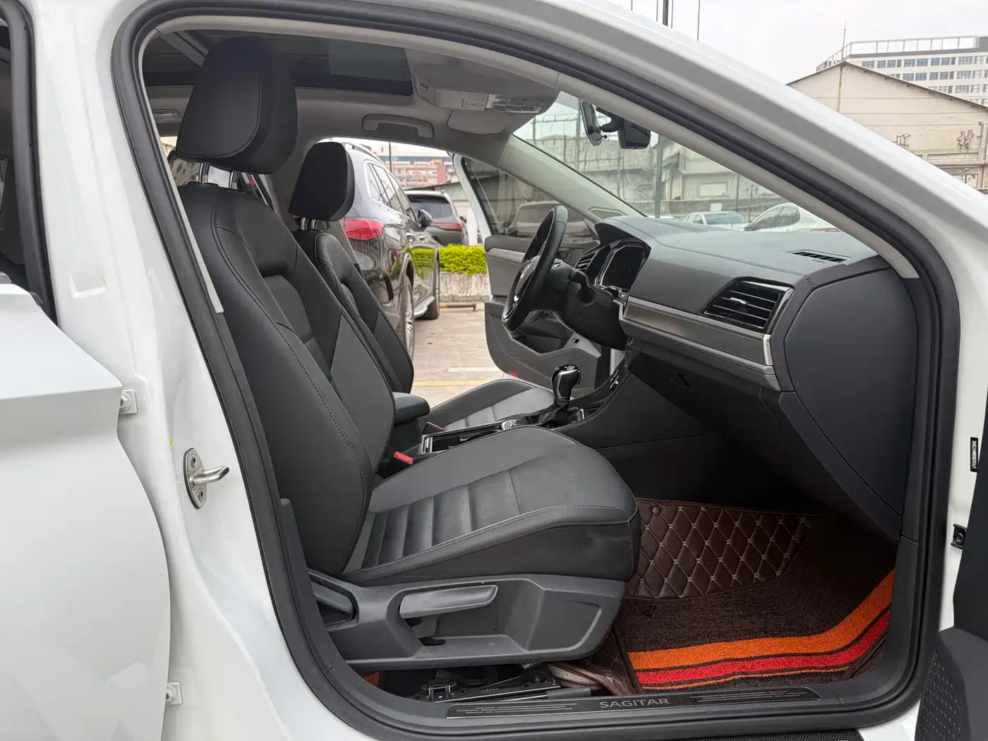 Volkswagen Sagitar 2021 280TSI DSG 30th Anniversary Edition фото 13