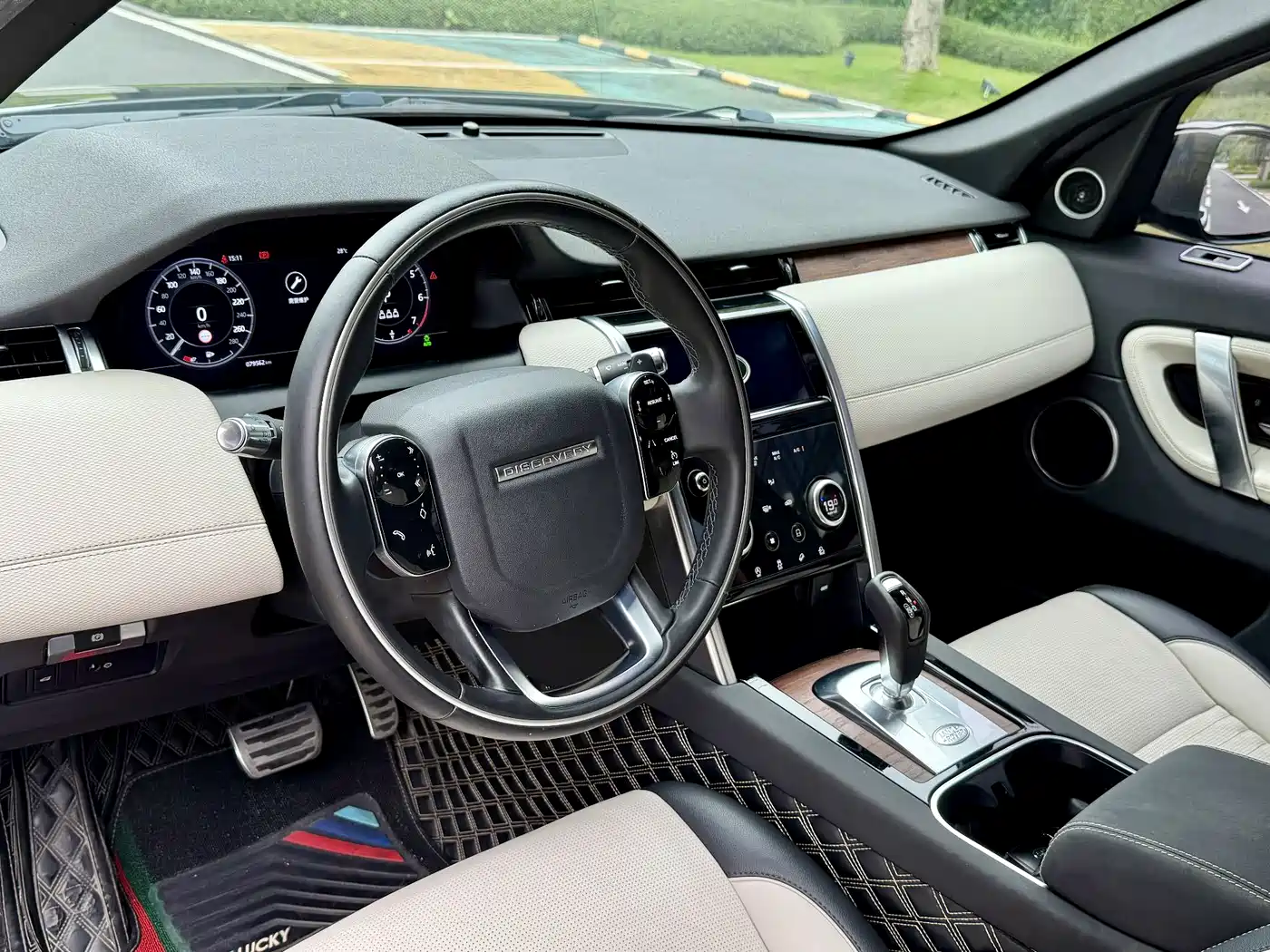 Land Rover Discovery Sport 2020 249PS R-Dynamic Performance Tech 5-seater фото 19