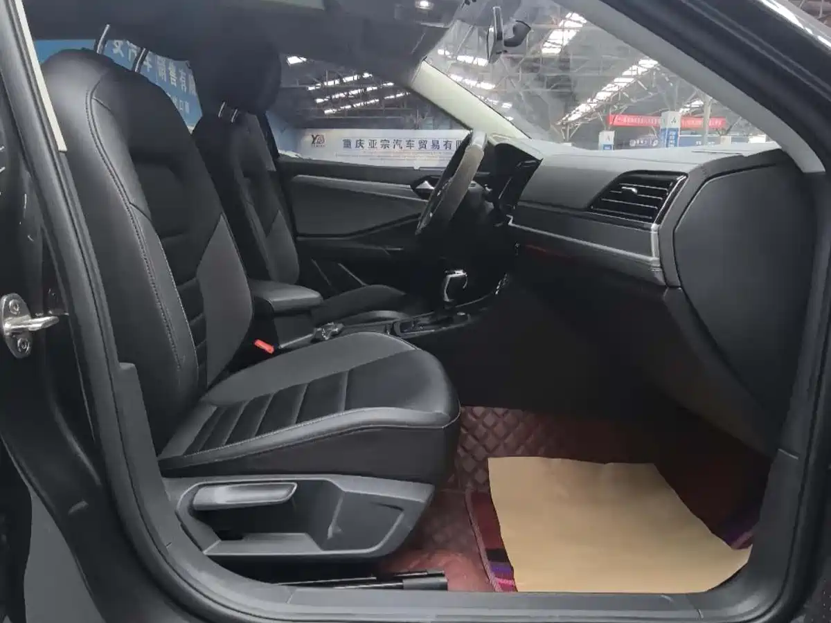 Volkswagen Sagitar 2021 280TSI DSG Surpassing Edition фото 18