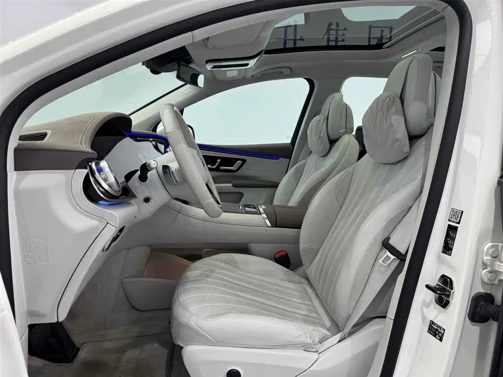 MERCEDES-BENZ EQS SUV