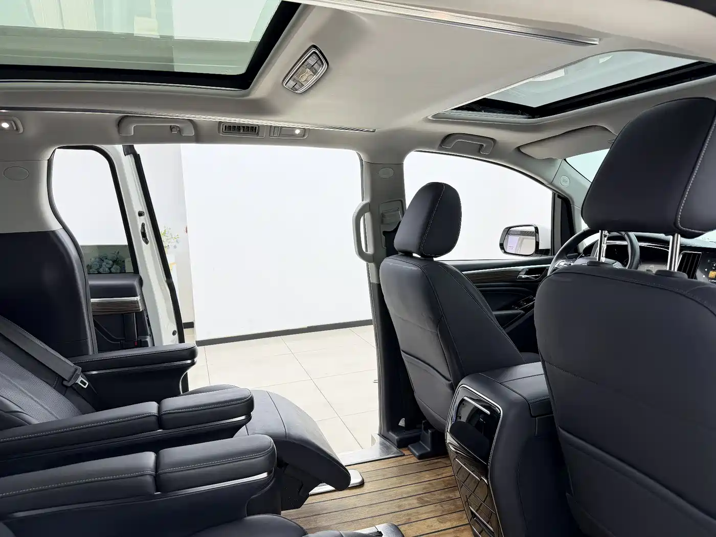 GAC Trumpchi Trumpchi M8 2021 Leading Show Series 390T Premium Edition фото 20