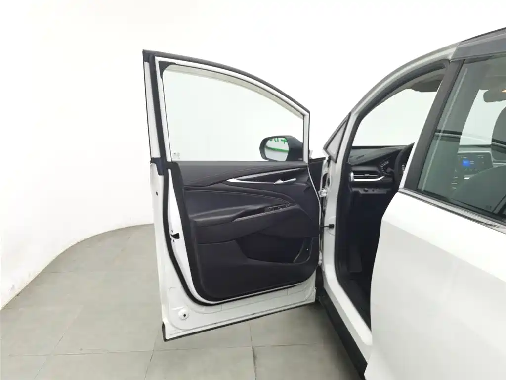 SAIC MAXUS CHASE G50