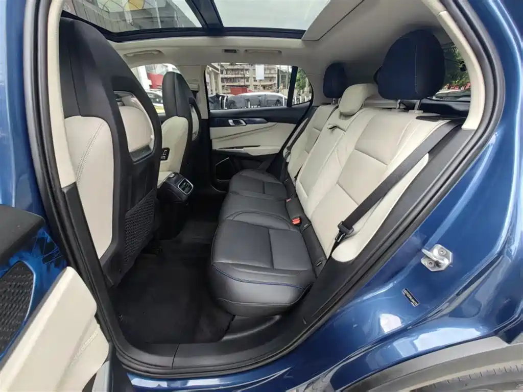 Lynk & Co 01 2019 2.0T 2WD Shine Pro Version China VI фото 10