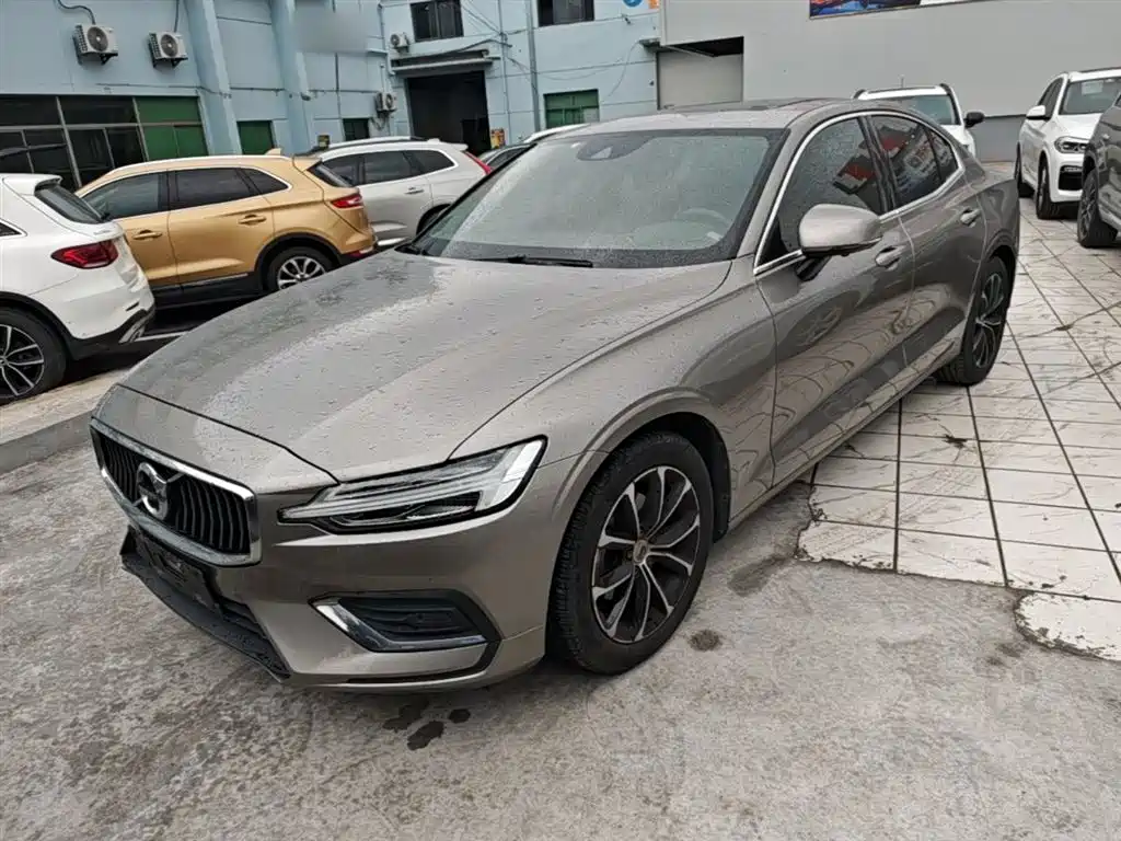 VOLVO S60