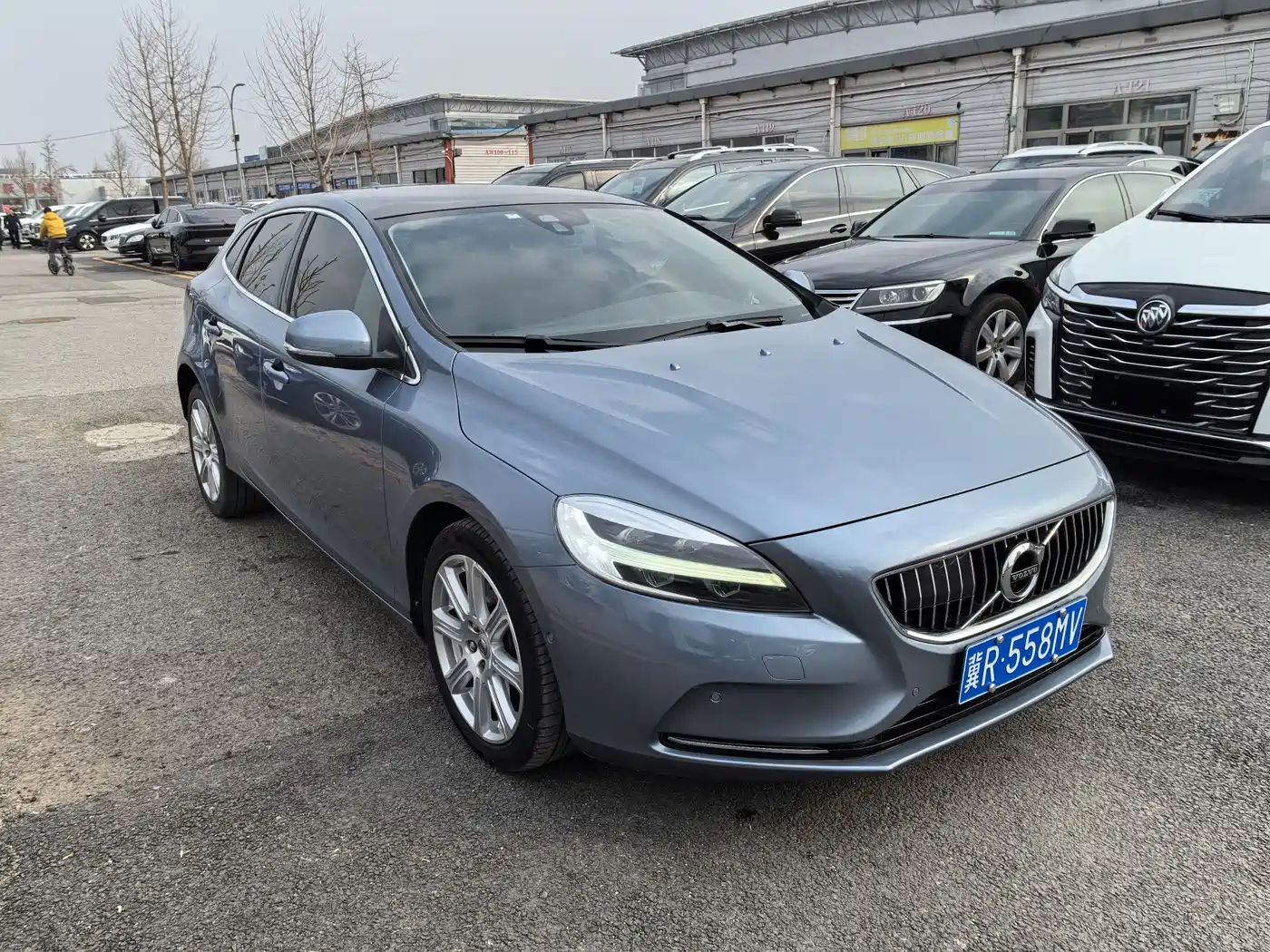 Volvo V40 2018 2018 T3 R-Design Edition