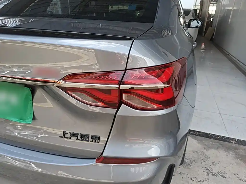 Chevrolet Monza 2019 2019 RS 330T Auto Smooth Edition China VI