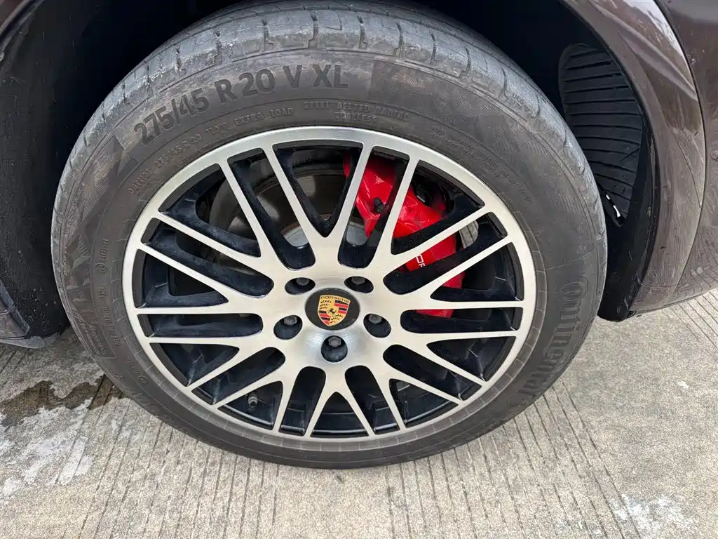 Porsche Cayenne 2014 Cayenne Platinum Edition 3.0T фото 25
