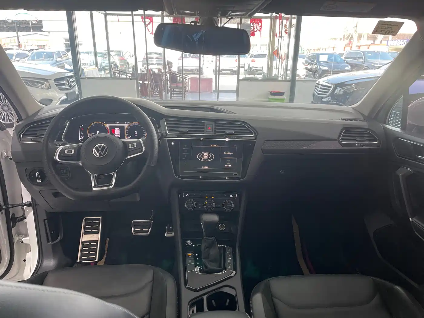 Volkswagen Tiguan L 2021 330TSI Automatic 2WD R-Line Flagship фото 6