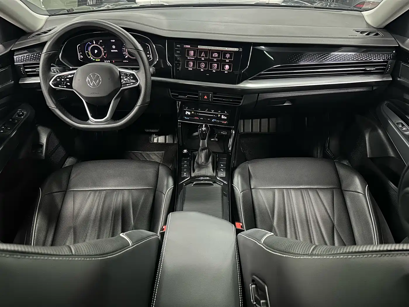 Volkswagen Passat New Energy 2022 430PHEV Hybrid Luxury Edition фото 6
