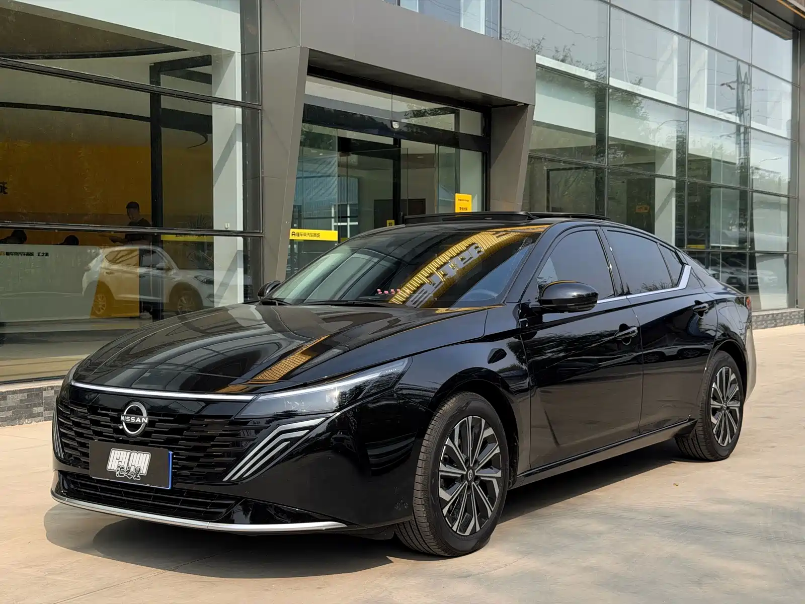 Фото 1 - Nissan Teana