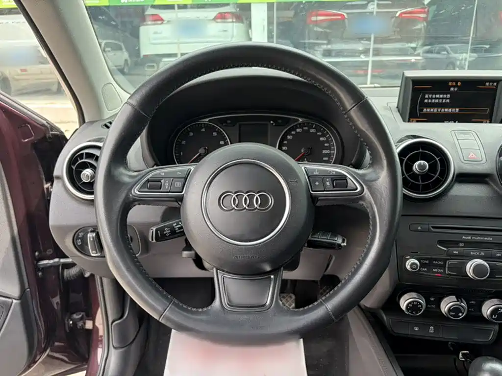 Audi A1 2015 2014 30 TFSI Sportback Comfort