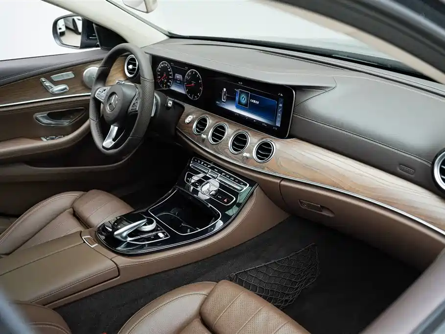 Mercedes-Benz E-Class 2016 E 200 L фото 14