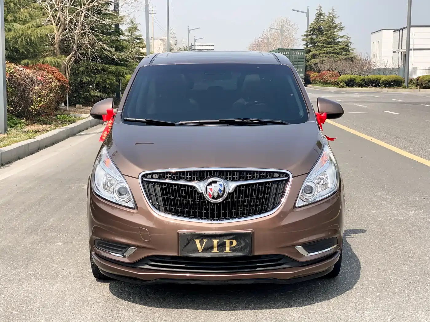 Buick GL8 2018 28T Premium Model China VI фото 2