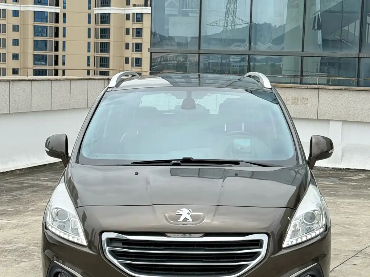 Peugeot 3008 2013 1.6THP Automatic Prestige Edition фото 2