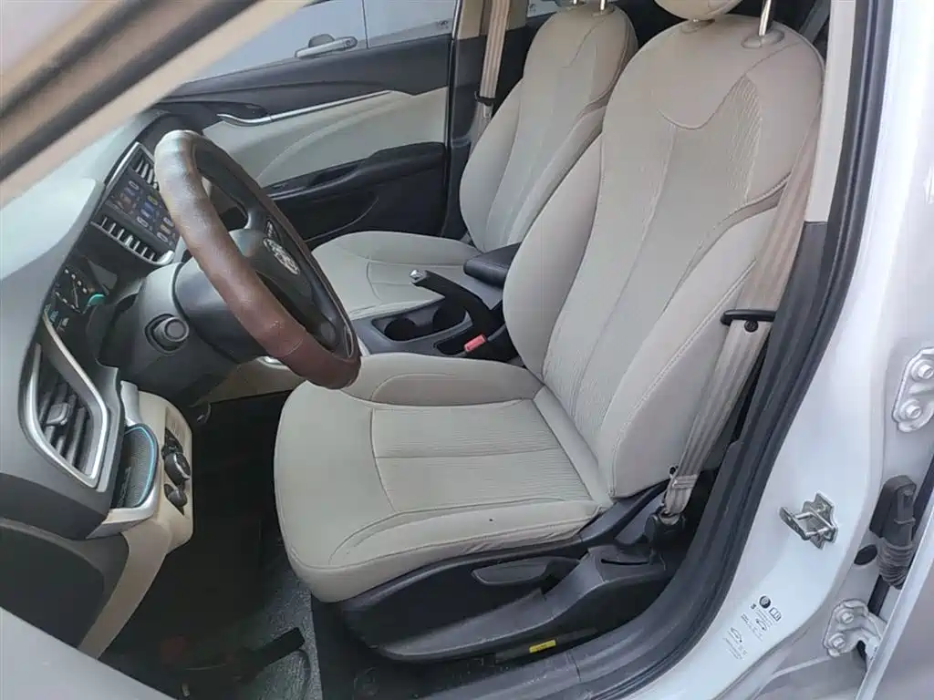 Buick Excelle 2015 18T Dual-Clutch Elite фото 15