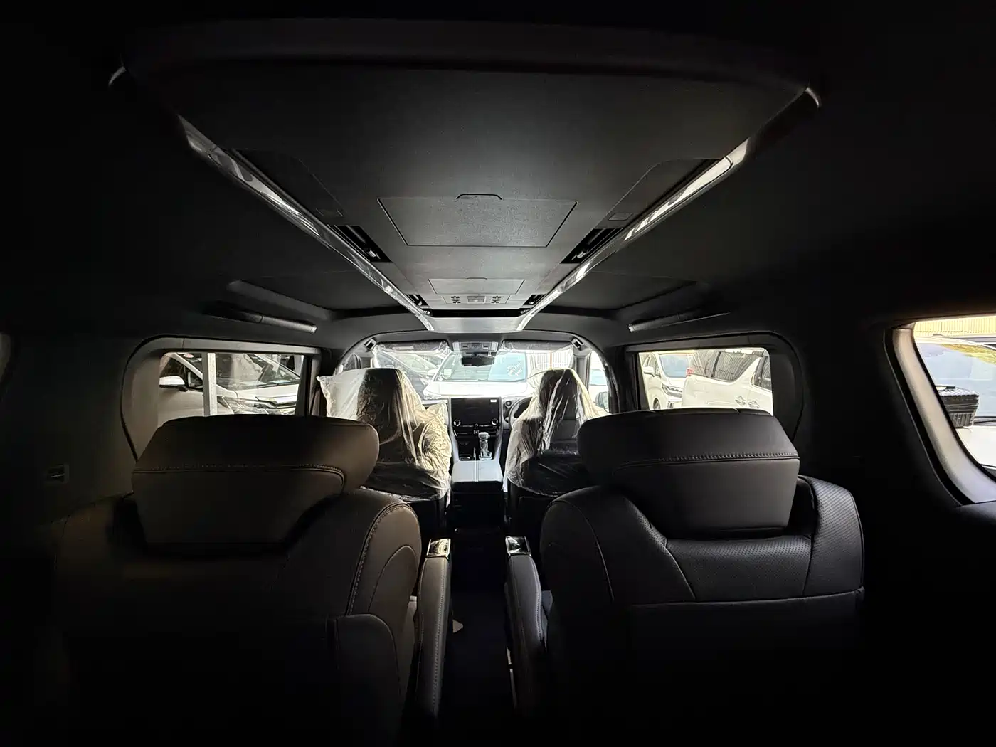 Toyota Alphard 2025 Hybrid 2.5L Prestige Gold Edition фото 8