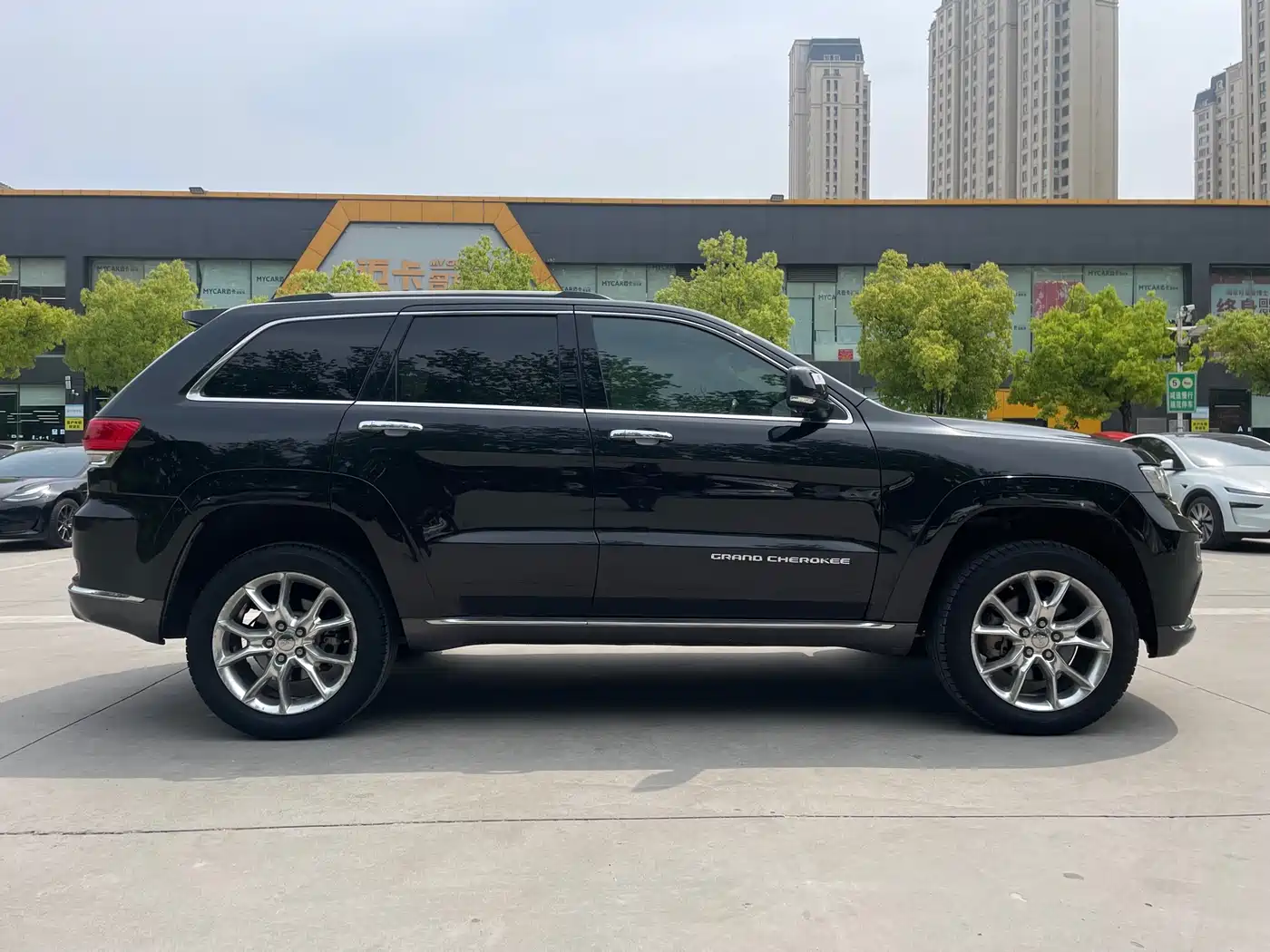 Jeep Grand Cherokee (Import) 2013 2014 3.6L Flagship Prestige Edition