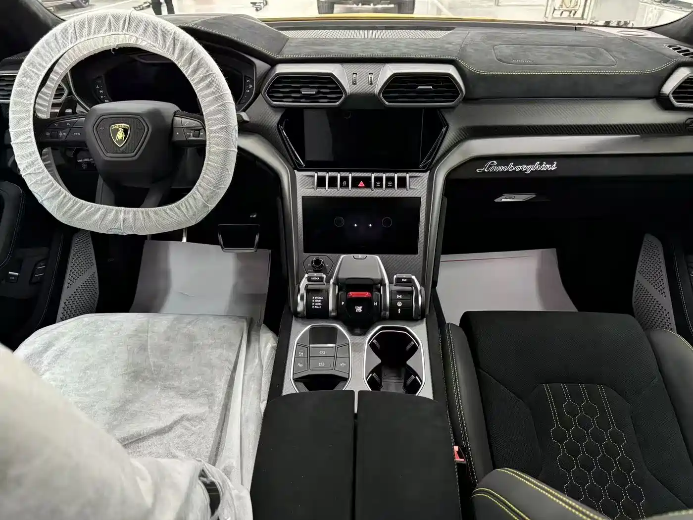 Lamborghini Urus 2022 4.0T V8 Performante фото 3