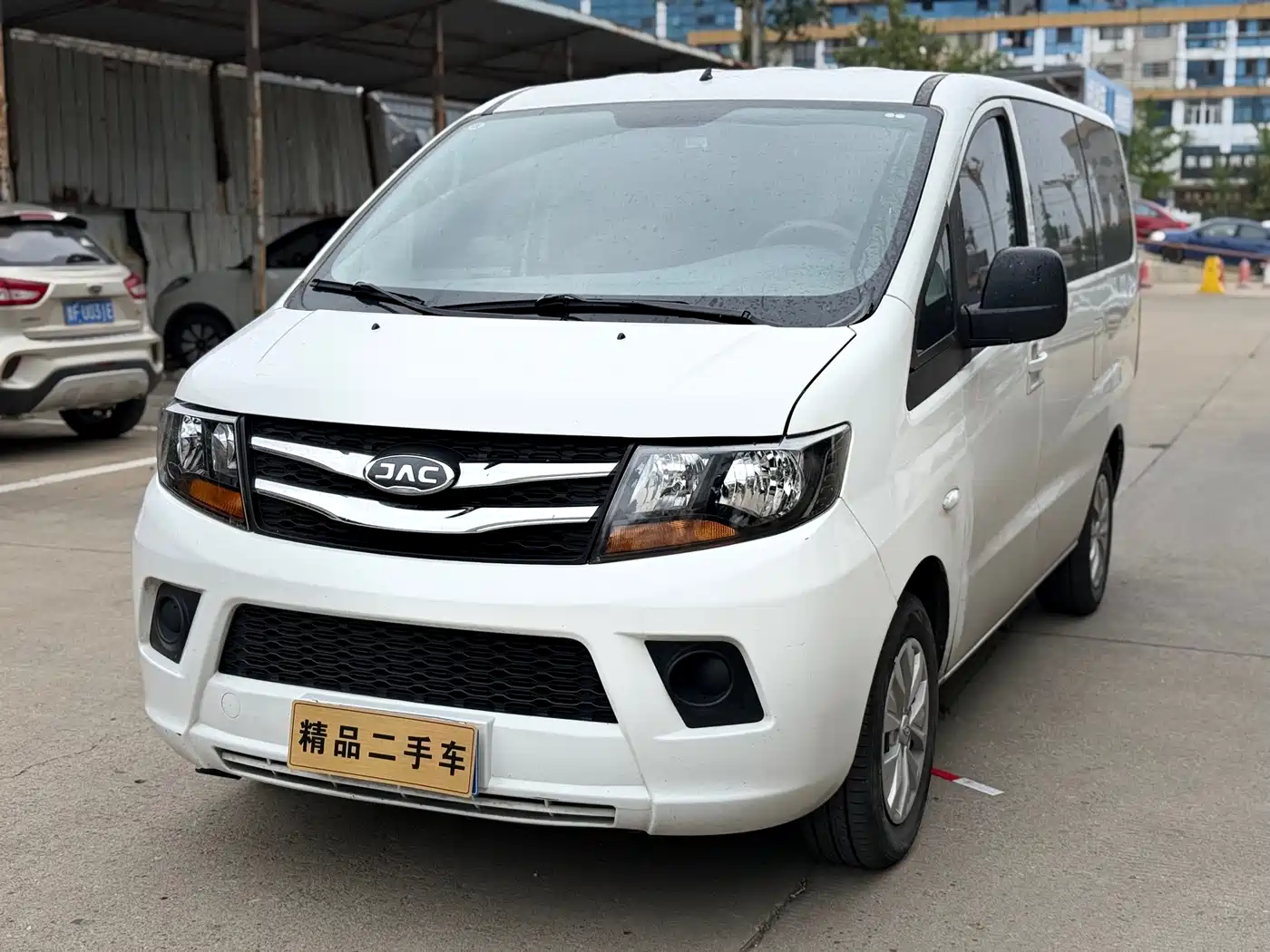 JAC Refine M3 2023 2023 1.8L 7/8-seater Elite Edition