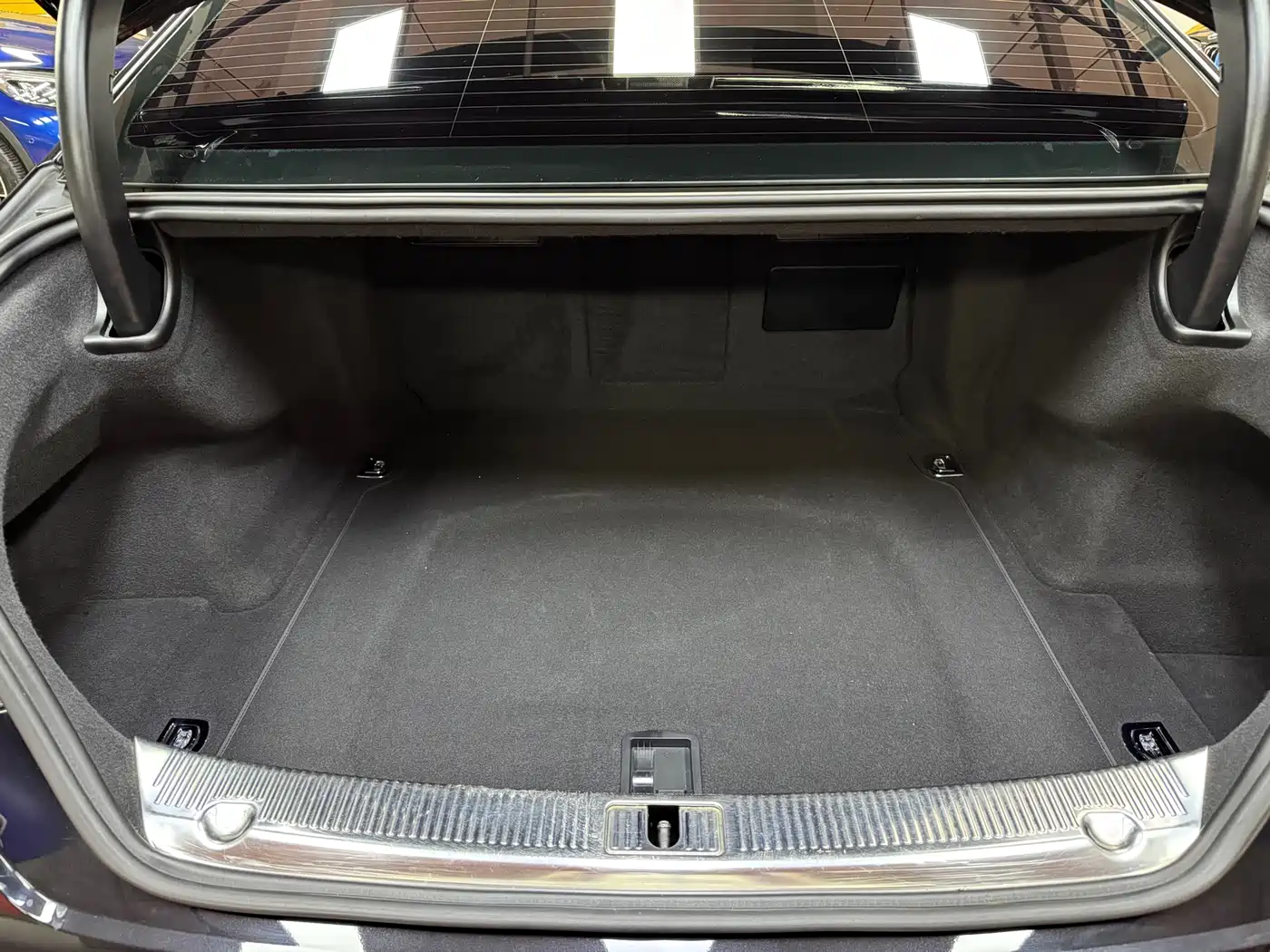Audi A8 2014 A8L 45 TFSI quattro Luxury фото 45