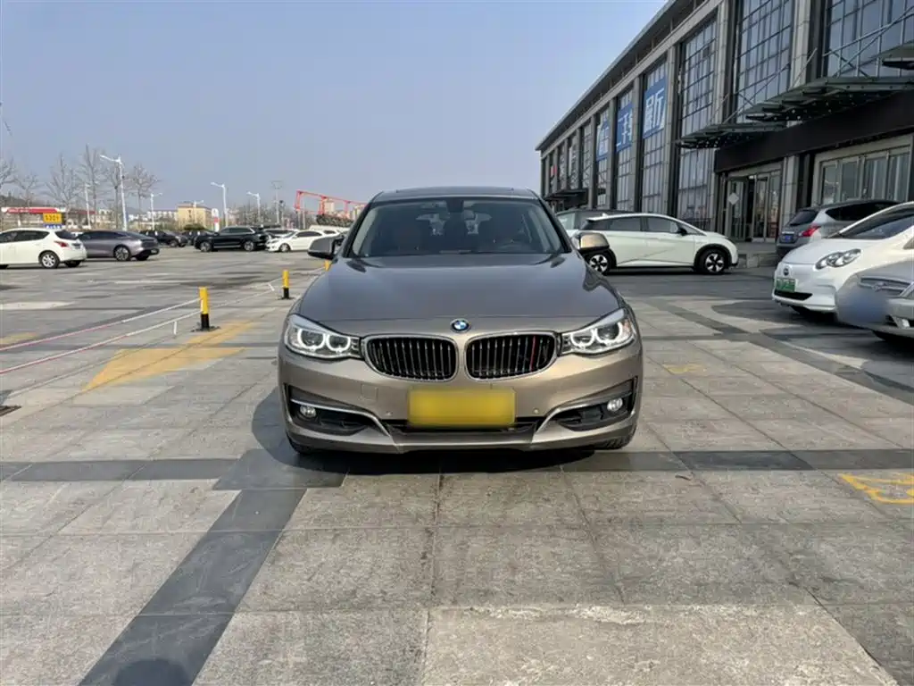 BMW 3 Series GT 2016 320i Design Package фото 5