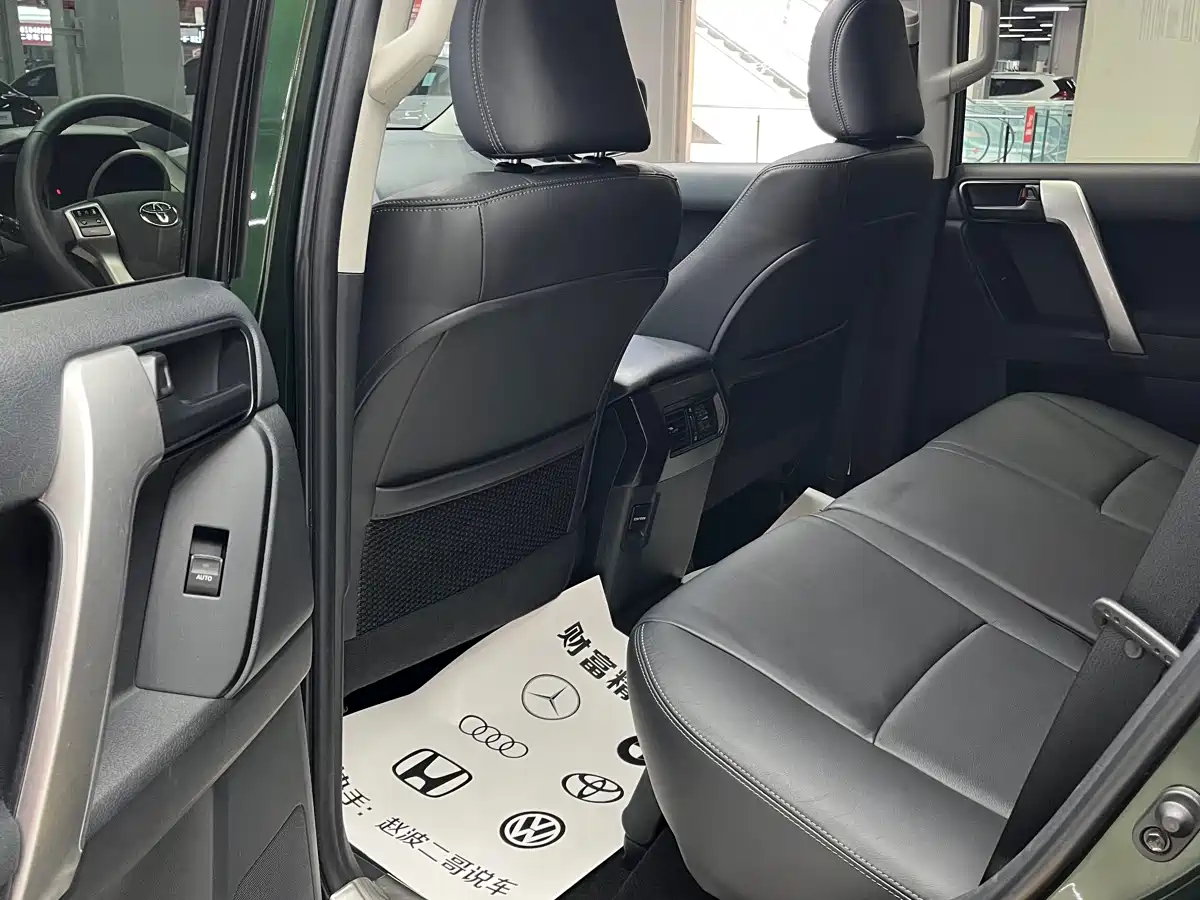 Toyota Prado 2016 2.7L Auto Standard Edition фото 11