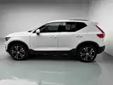 Фото 22 - Volvo XC40
