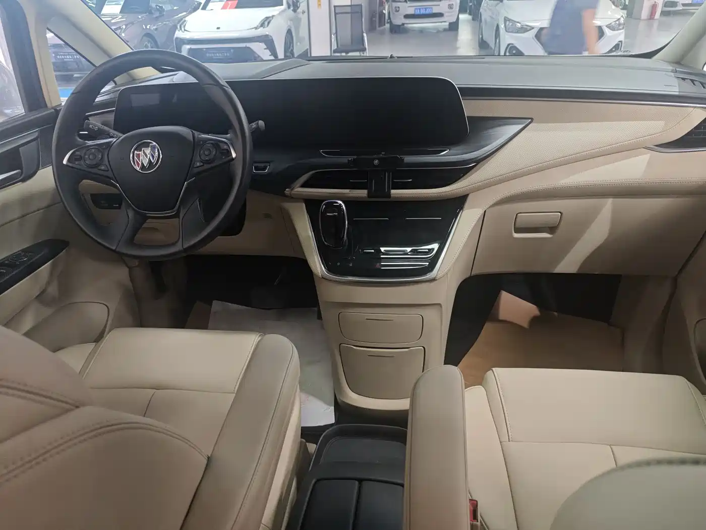 BUICK GL8
