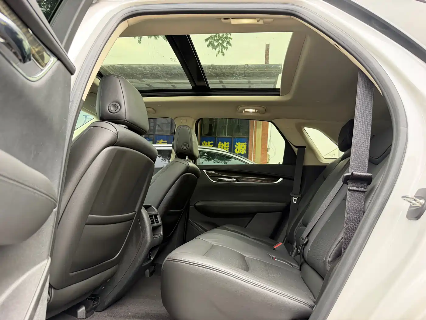 Cadillac XT5 2016 25T Luxury Model фото 16