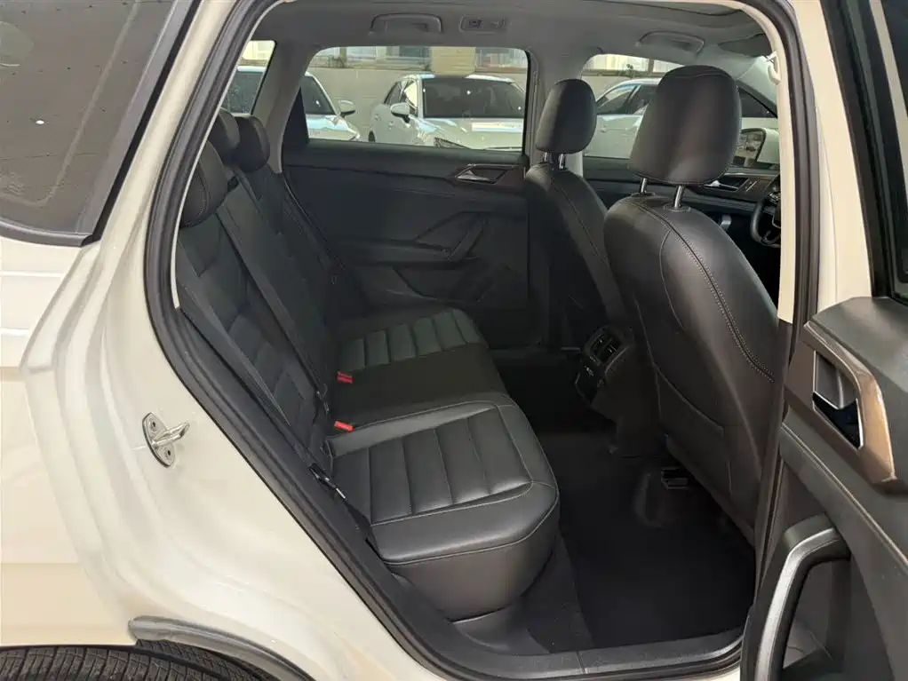 Volkswagen Tharu 2022 280TSI 2WD Comfort фото 22