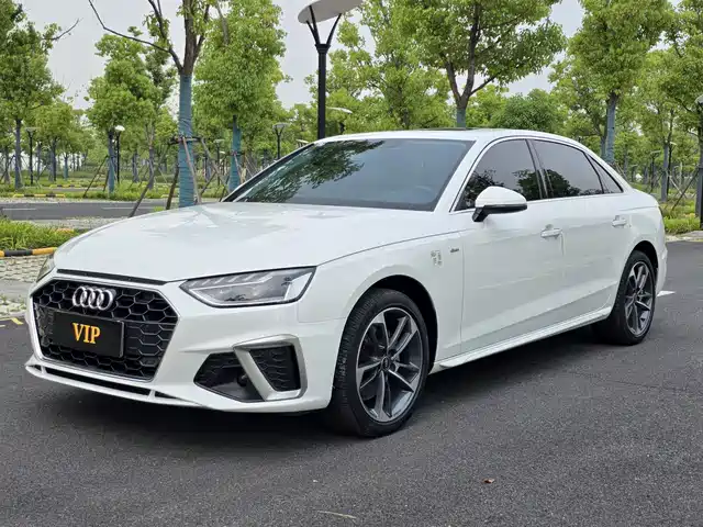 Audi A4L 2022 40 TFSI Fashion Dynamic