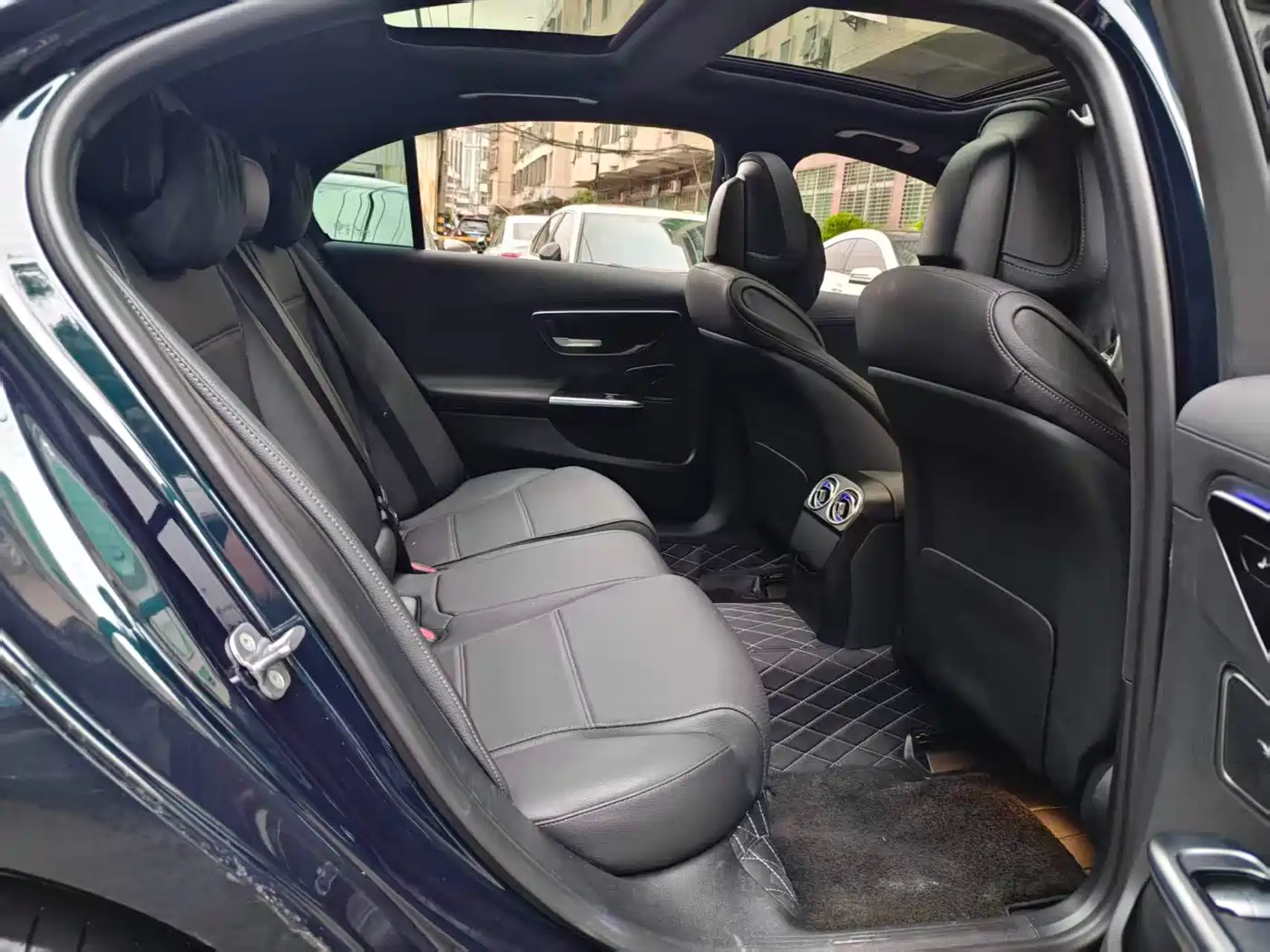 Mercedes-Benz C-Class 2024 C 260 L фото 12