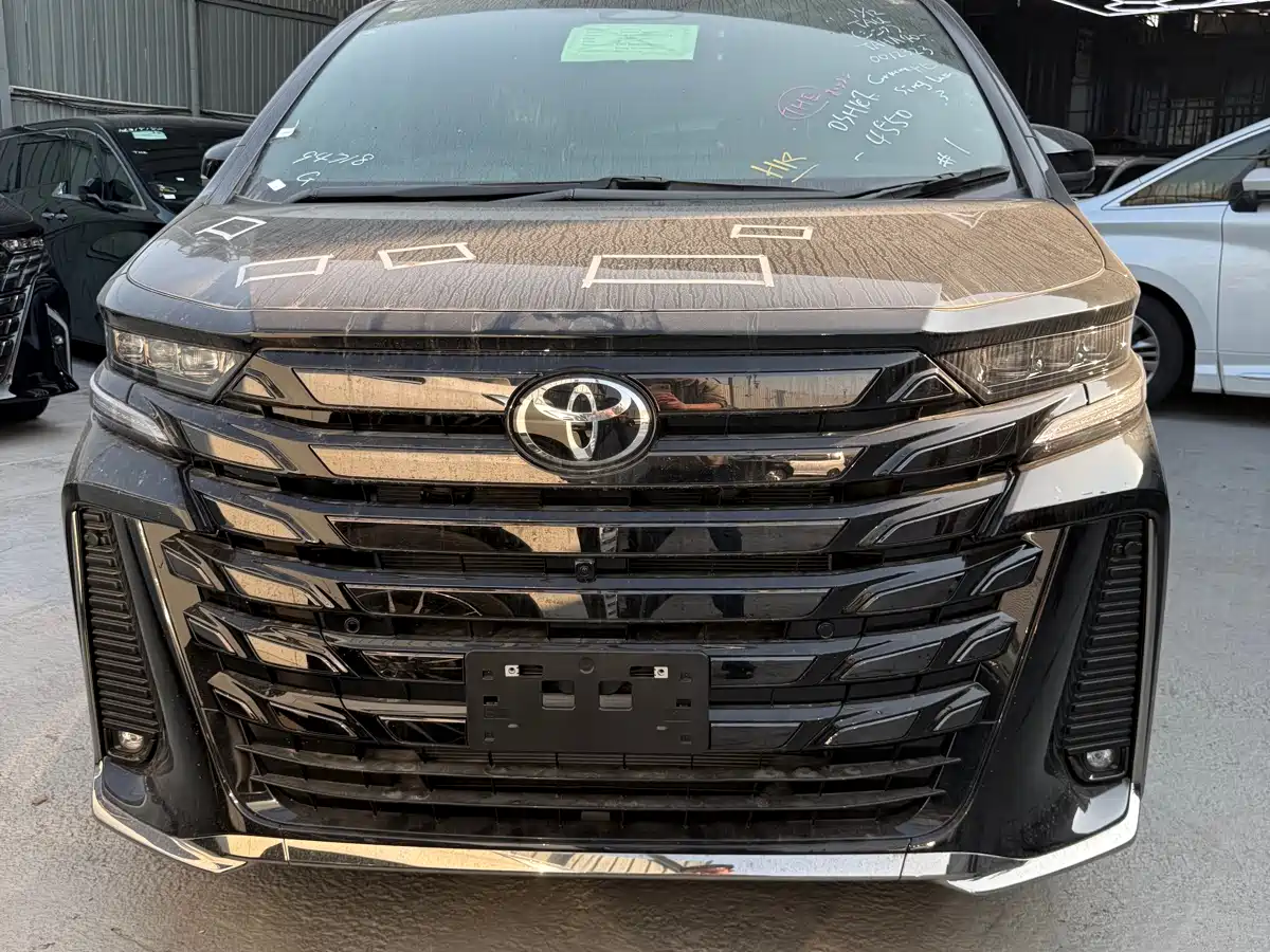 Toyota Vellfire 2025 Crown Hybrid 2.5L Ink Gold Edition фото 2