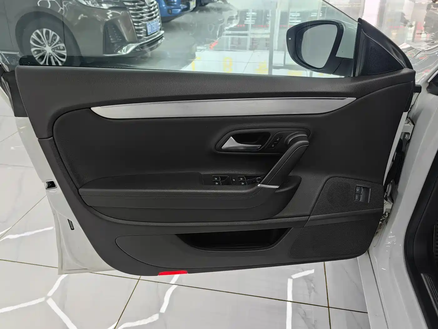 Volkswagen FAW-Volkswagen CC 2018 2.0TSI Luxury фото 9