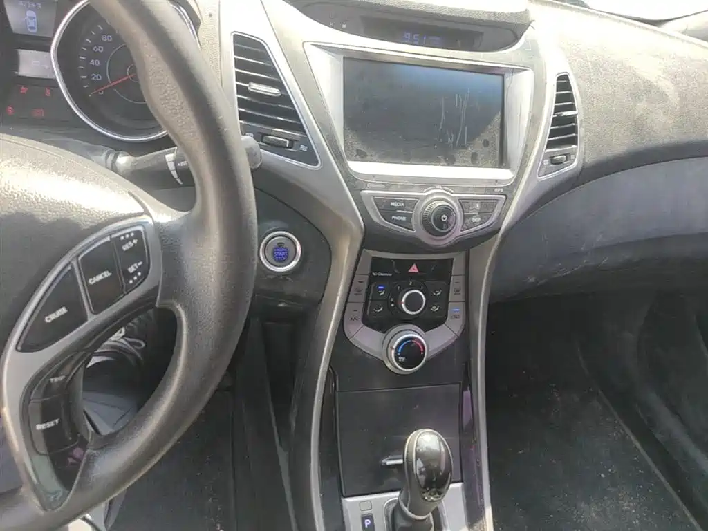 Hyundai Langdong 2016 1.6L Automatic Premium Edition фото 13