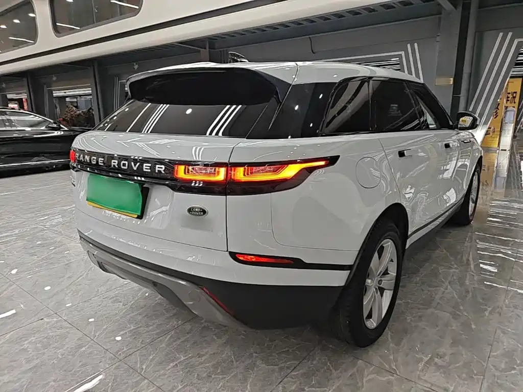 Фото 7 - Land Rover Range Rover Velar