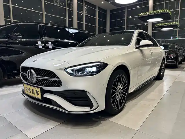 Mercedes-Benz C-Class 2024