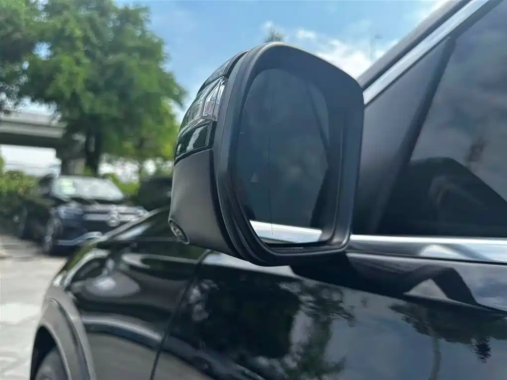 Mercedes-Benz GLE 2025 GLE 450 4MATIC Fashion фото 14