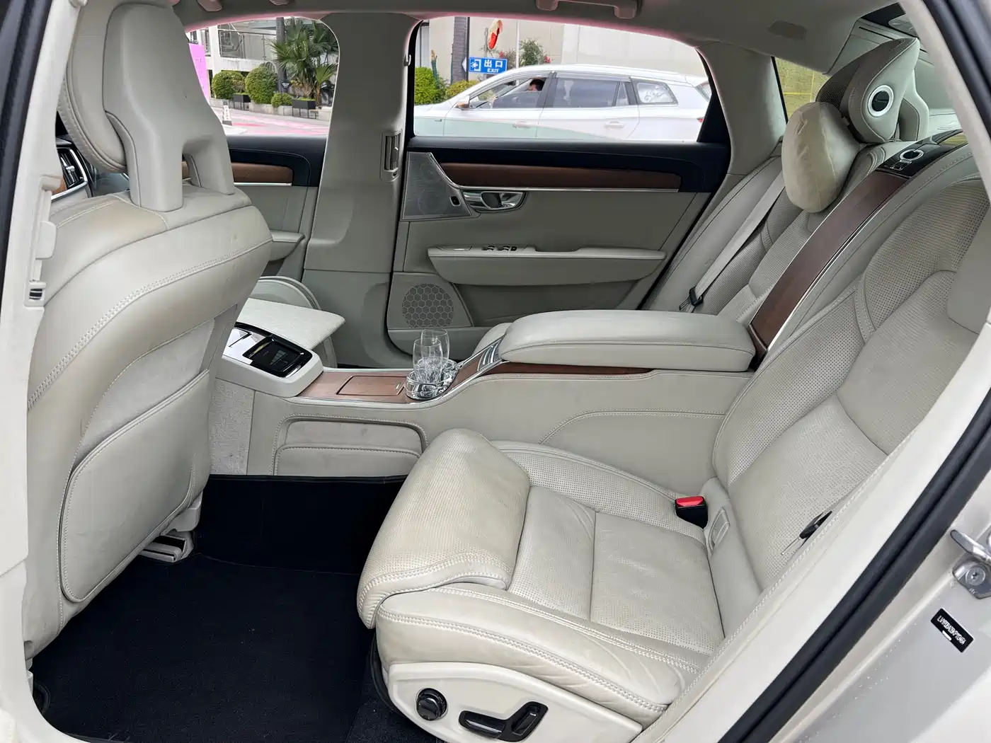 VOLVO S90 PLUG IN HYBRID