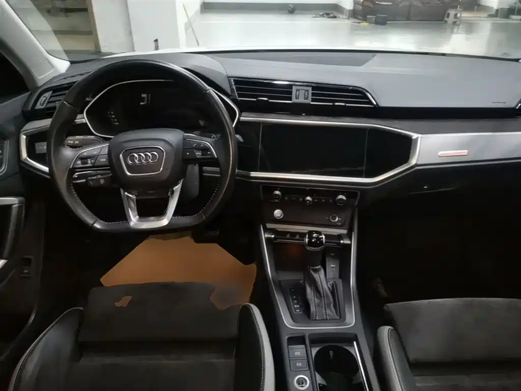 Audi Q3 2020 40 TFSI Fashion Dynamic фото 10