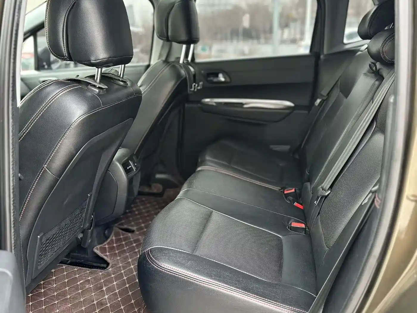 Peugeot 3008 2015 1.6THP Automatic Classic Edition фото 6