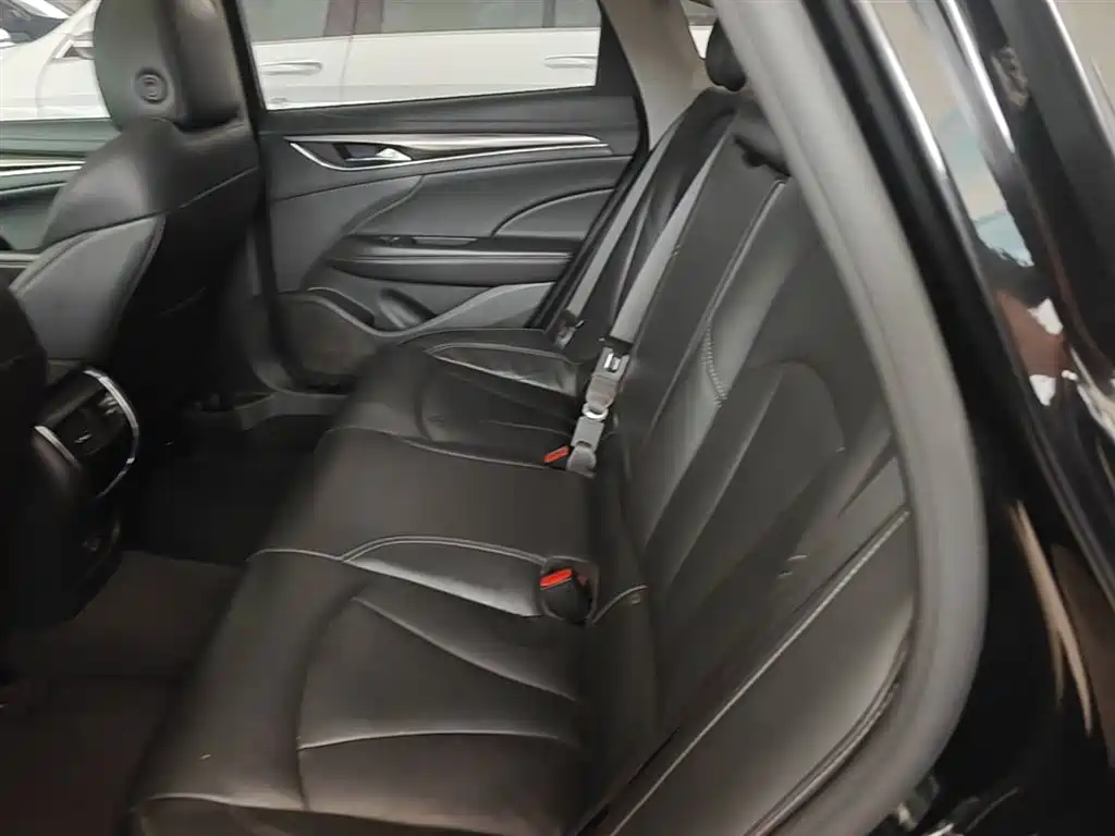 Buick LaCrosse 2022 652T Luxury фото 17