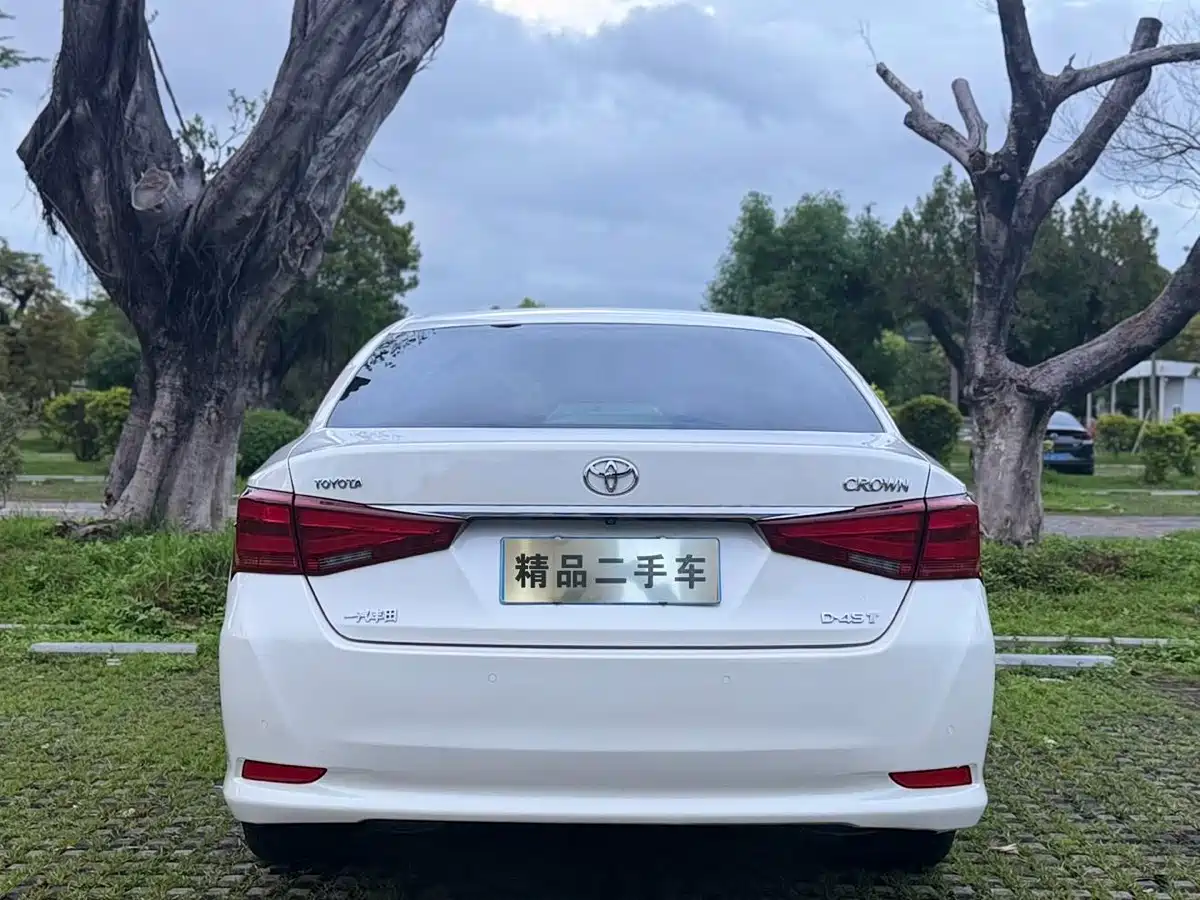 Toyota Crown 2015 2.0T Fashion фото 9